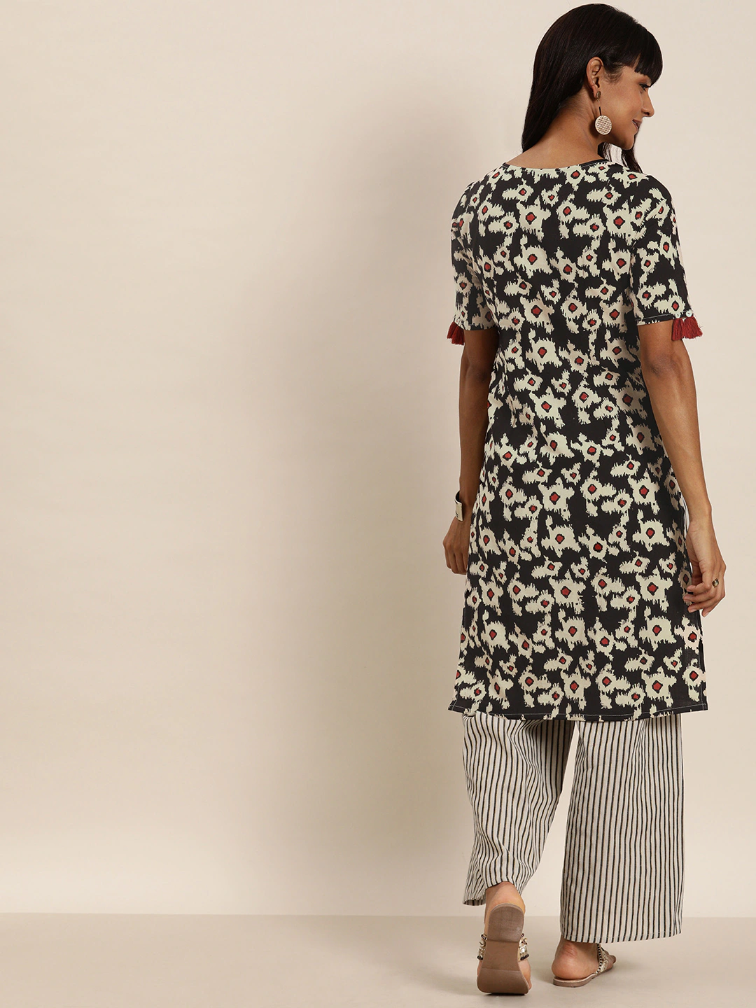 Women Hand Block Print Straight Kurta With Tassles