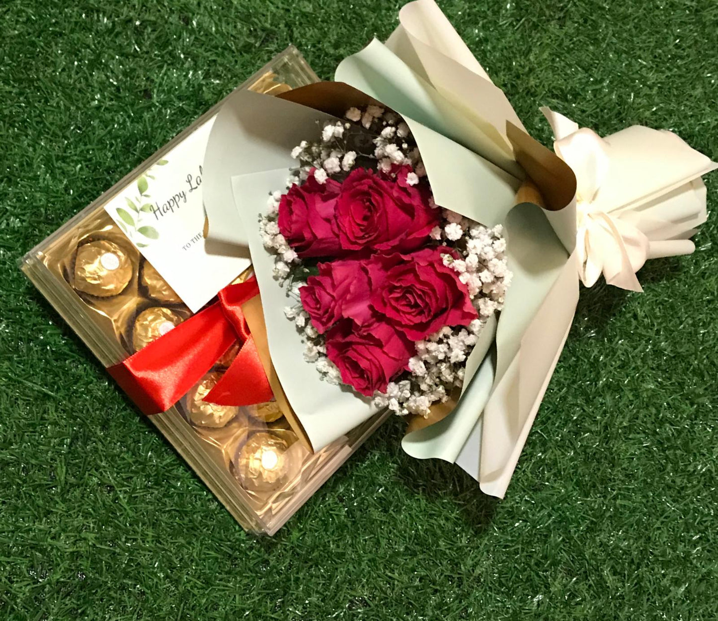 Sweet Valley - The Floral Bouquet & Chocolates Set