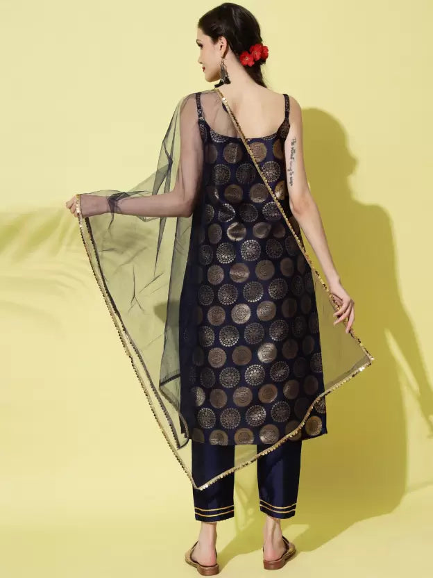 Women Silk Blend Kurta, Pant And Net Dupatta Set