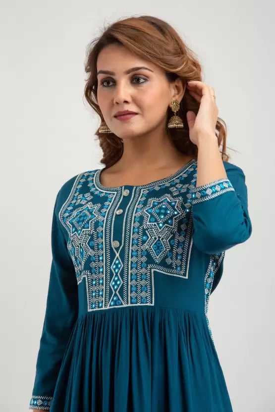 Teal Viscose Rayon Embroidered Kurta Pant set