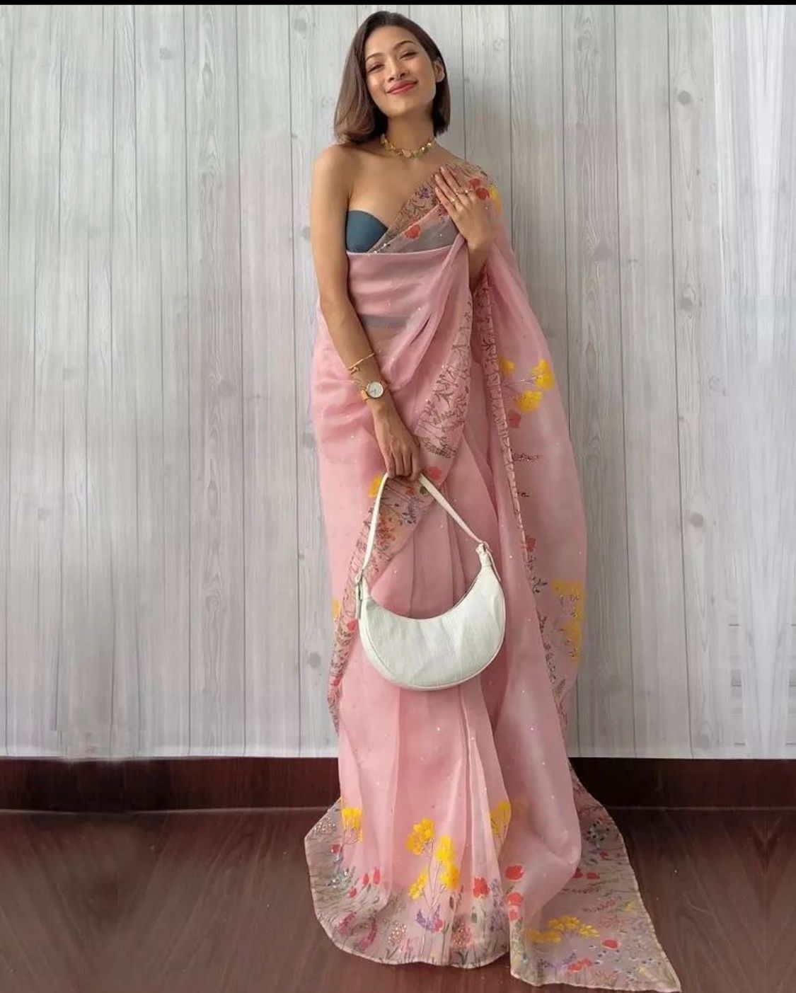 Women Organza Hand Flower Printed Soft Weightless Saree.
