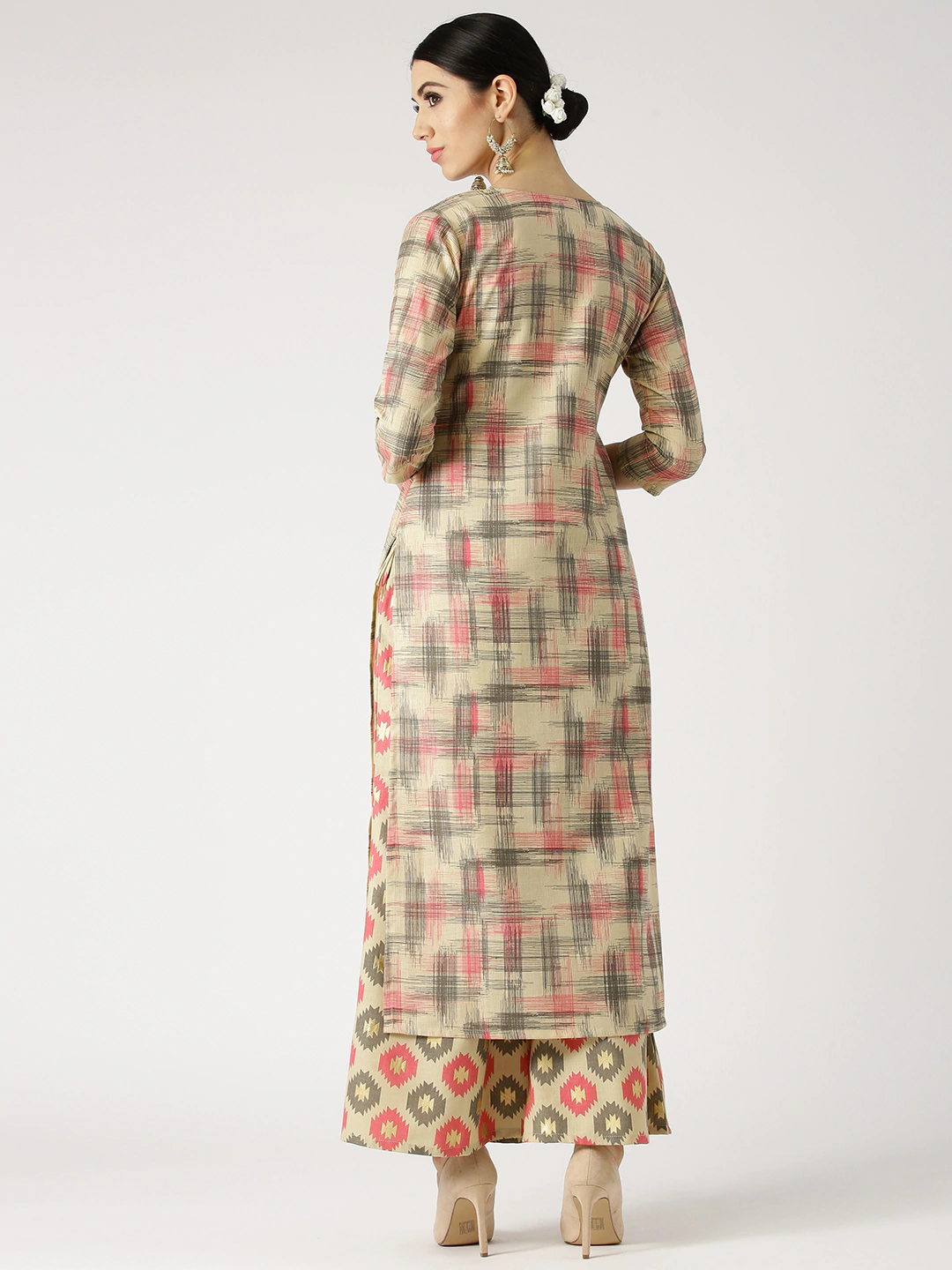 Women Beige & Pink Printed Kurta with Palazzos