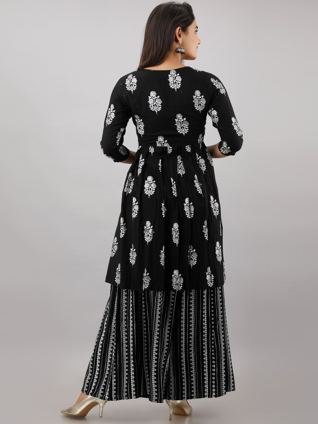 Women Black Embroidered Kurta Set