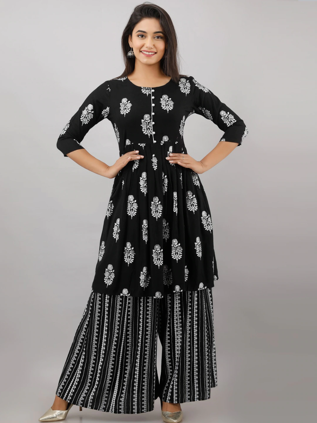 Women Black Embroidered Kurta Set