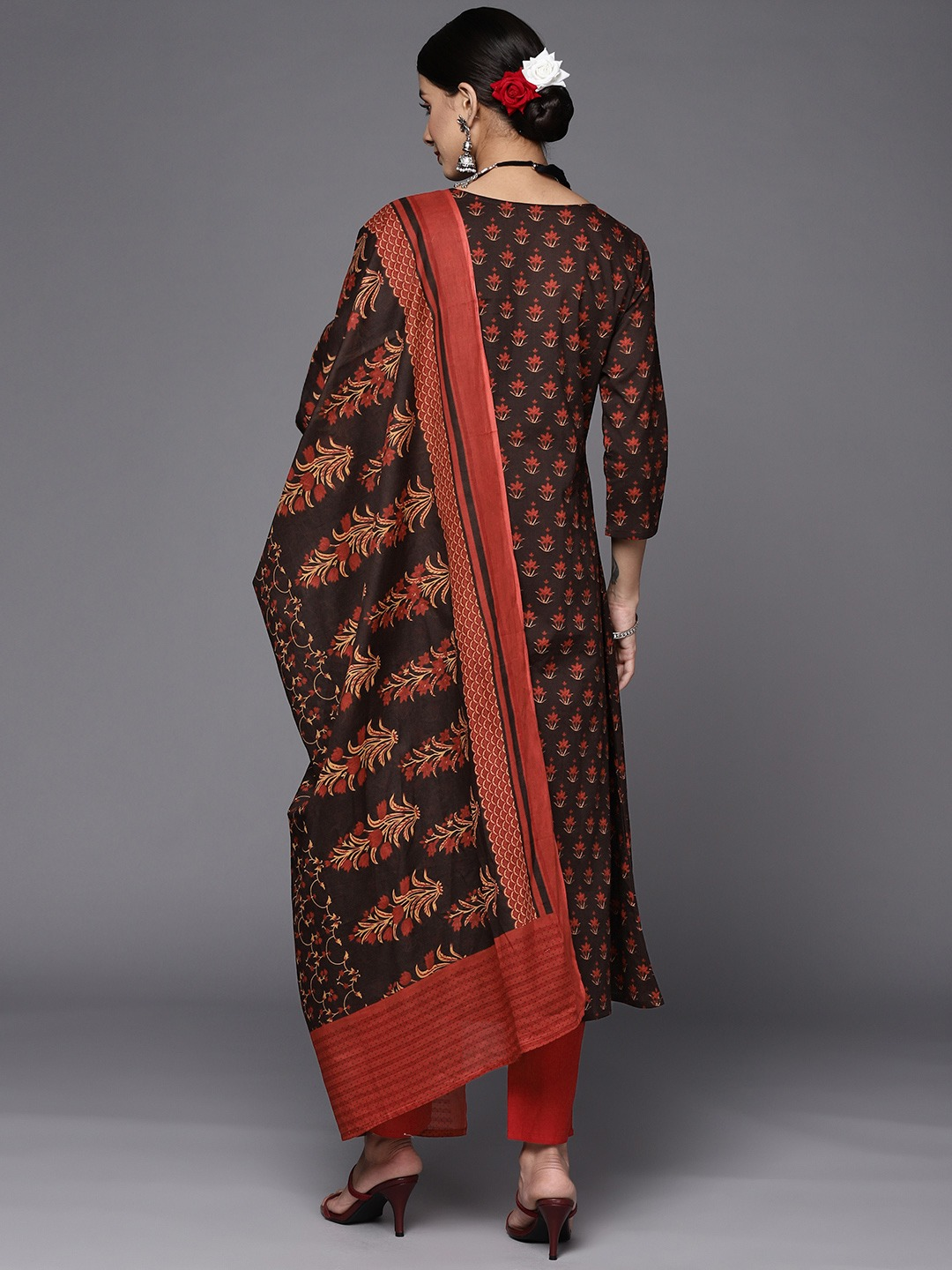 Women Black Floral Printed Kurta Set