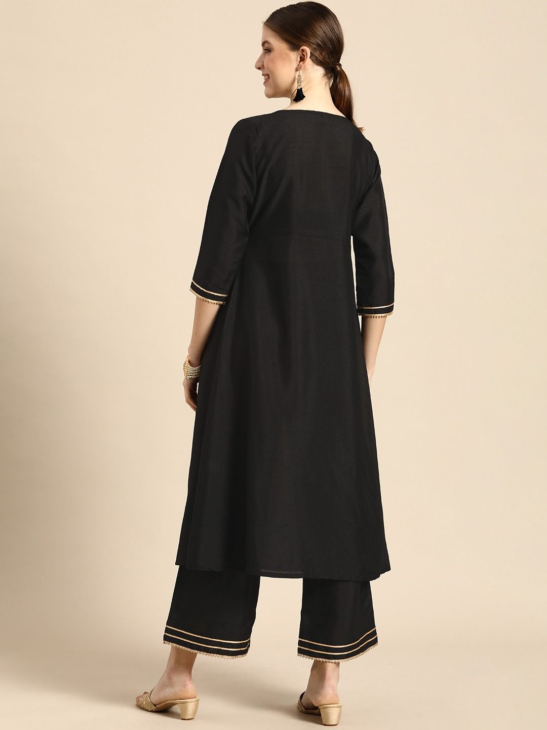 Women Black Regular Kurta with Palazzos