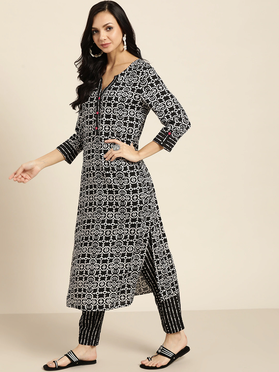 Women Black & White Ethnic Kurta Set