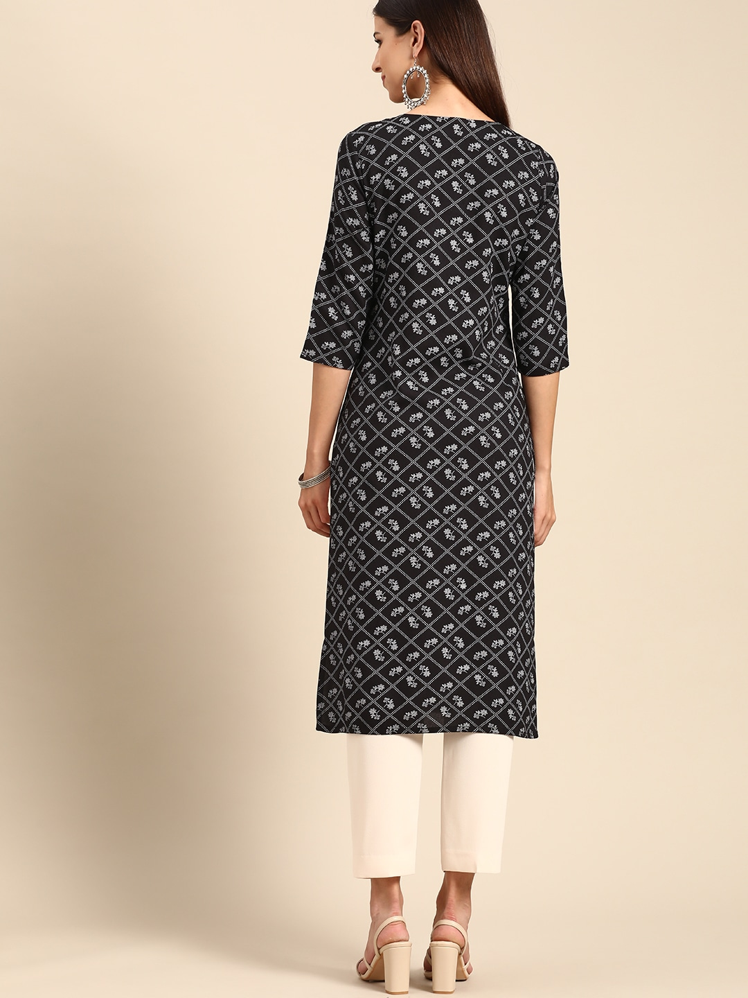 Women Black & White Straight Kurta Top