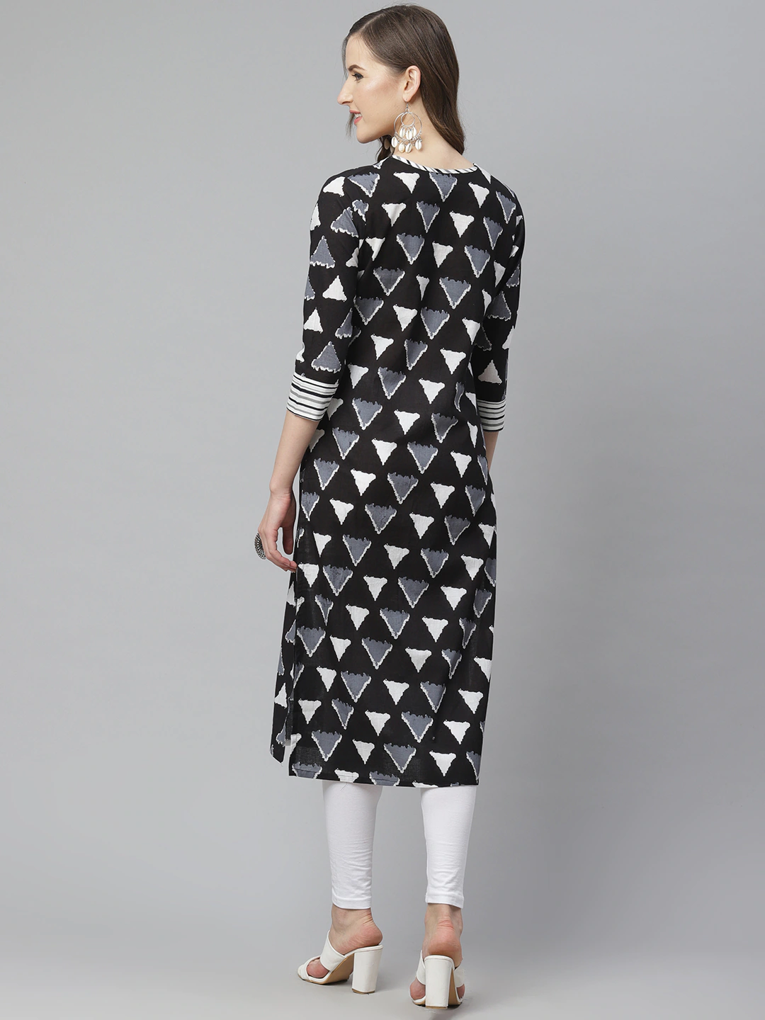 Women Black & White Kurta Top