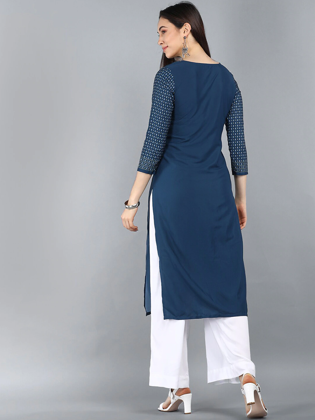 Women Blue Motifs Chikankari Kurta