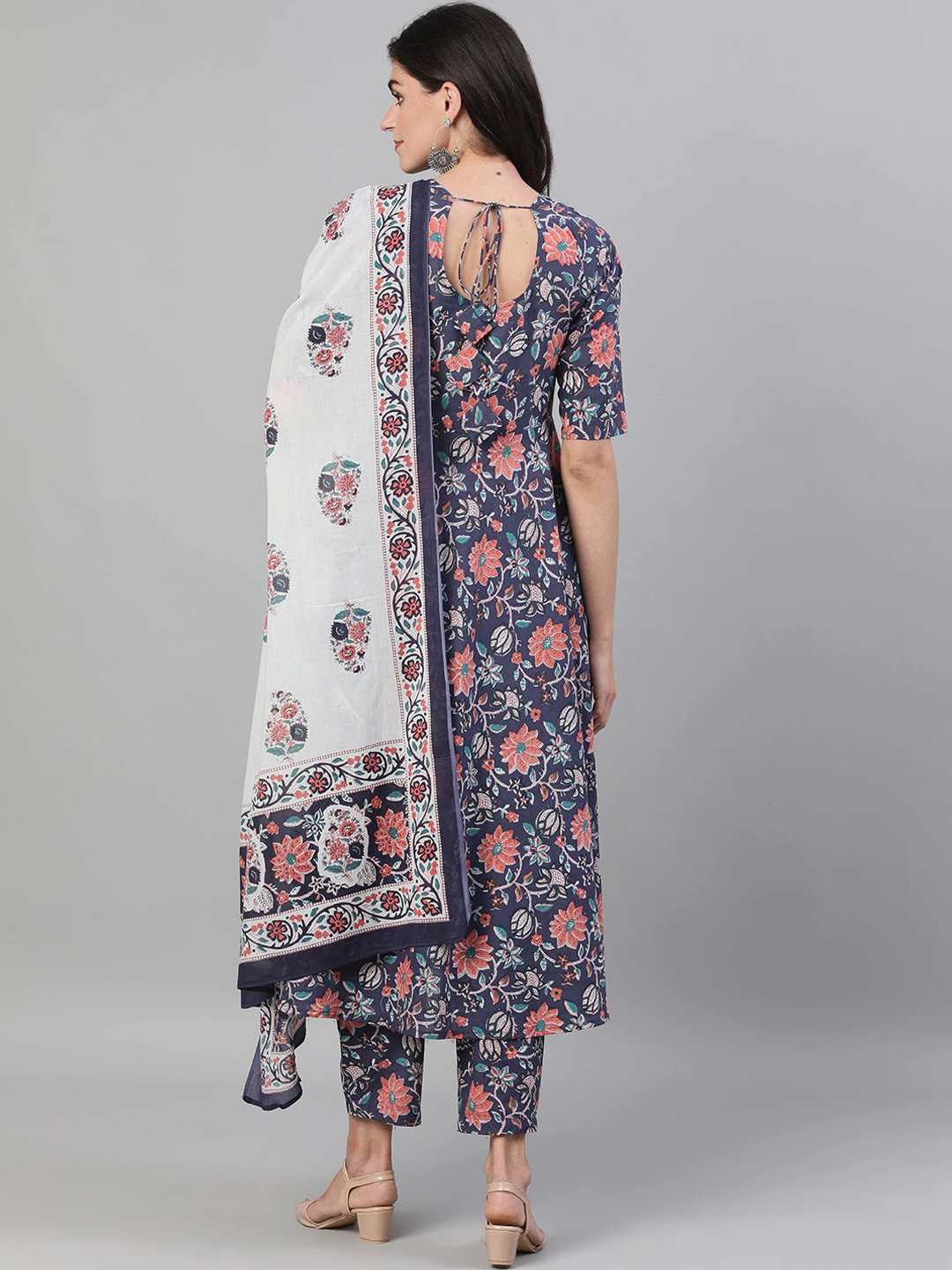 Women Blue Floral Printed Kurta Set