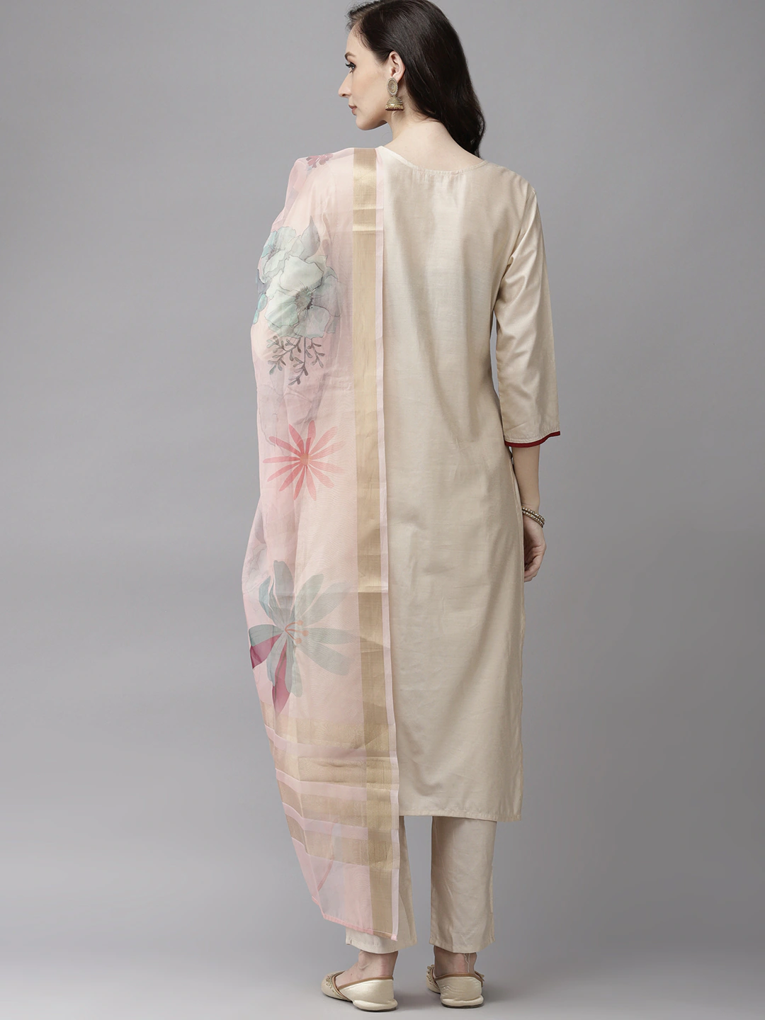 Women Cream-Coloured Liva Thread Work Kurta Set
