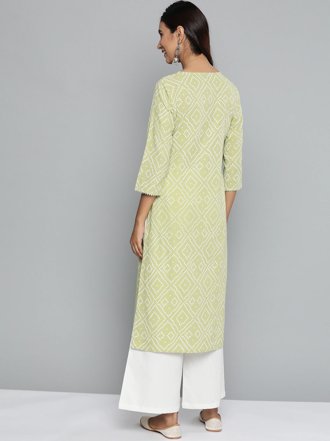 Women Green & Off-White Kurta Set