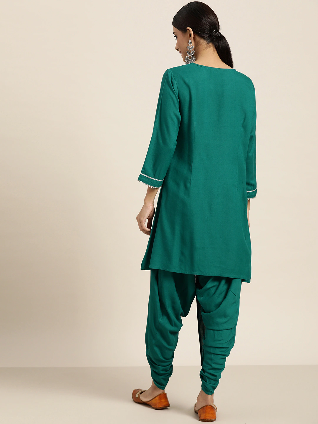 Women Green & White Motifs Embroidered Kurta Set