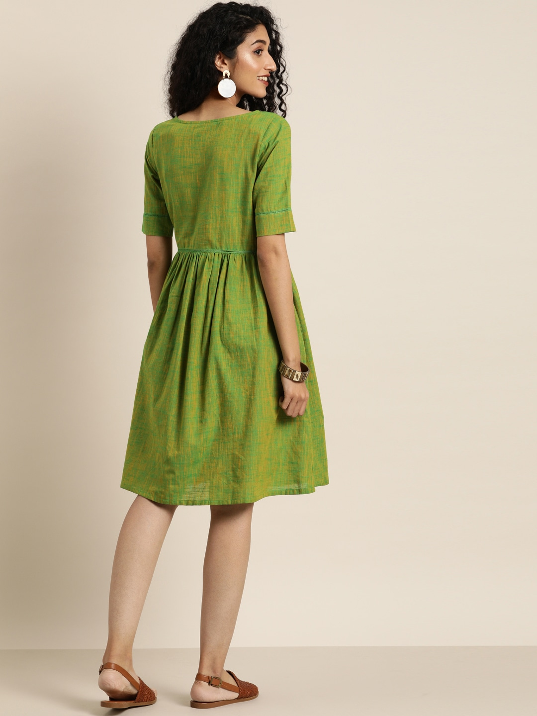 Women Green & Yellow Self Design Dress with Pockets