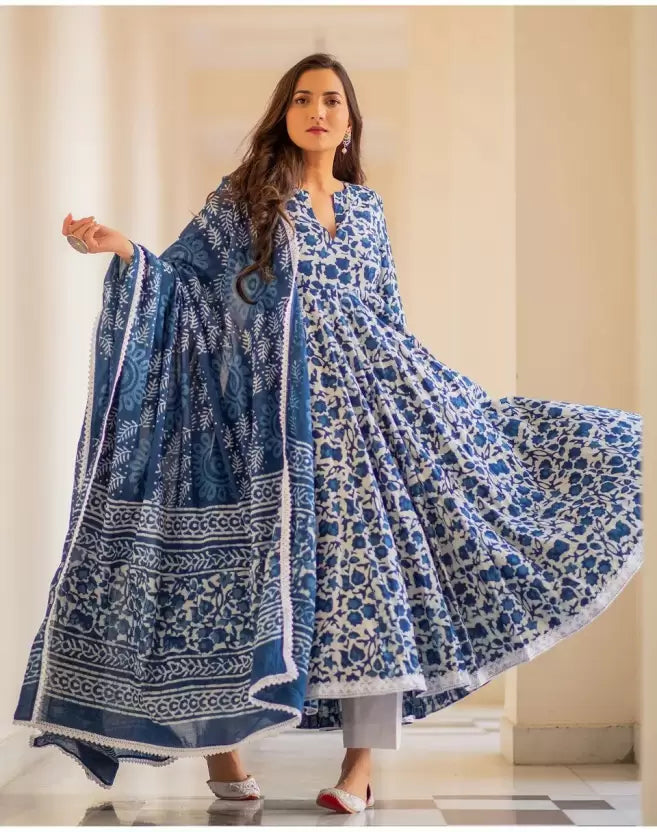 Women Blue & White Pure Cotton Kurta Pant And Dupatta Set