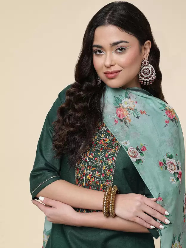 Women Kurta Pyjama & Dupatta Set Cotton Blend