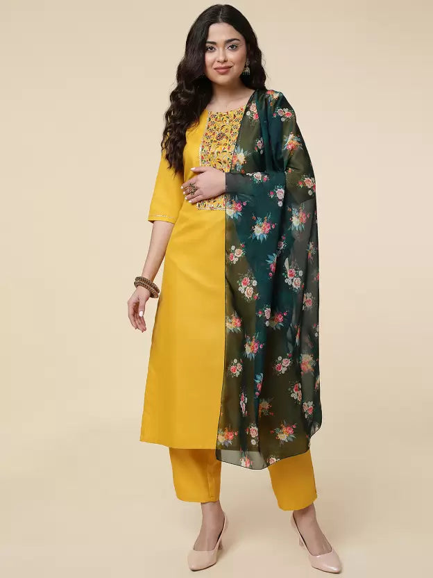 Women Kurta Pyjama & Dupatta Set Cotton Blend