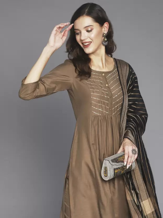Women Kurta Pyjama & Dupatta Set Viscose Rayon