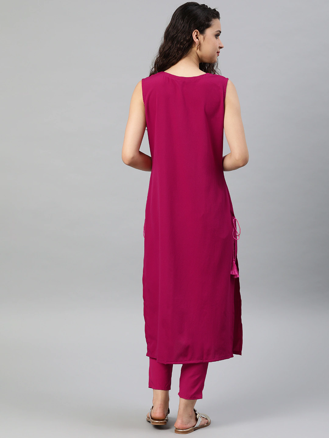 Women Magenta & Black Printed Kurta Set