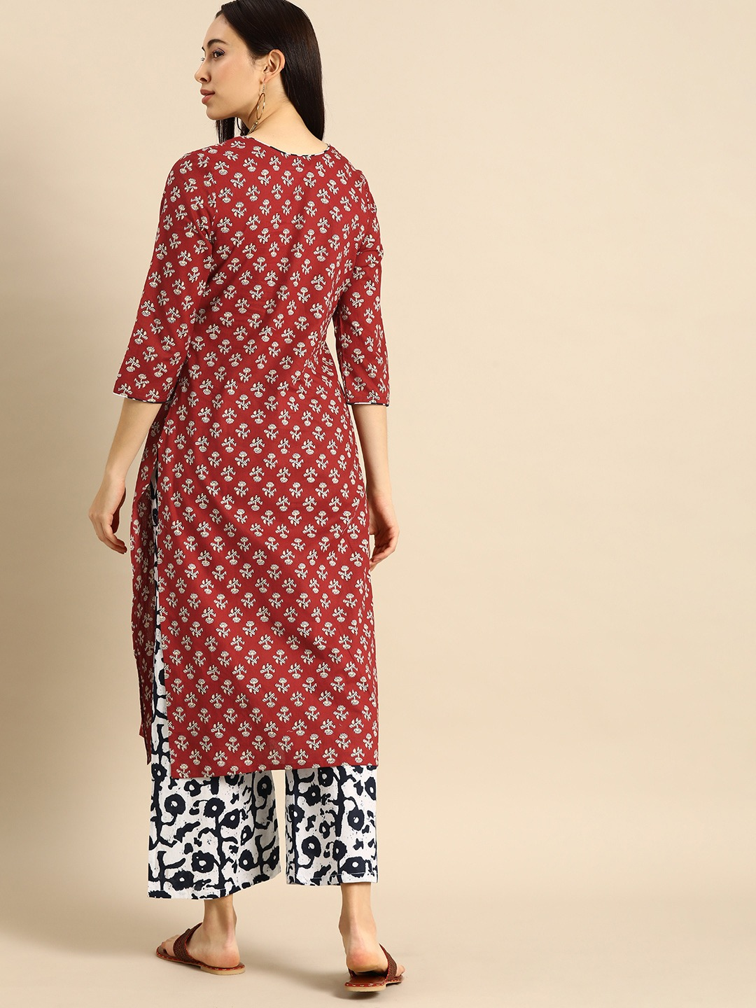 Women Maroon & White Kurta Set