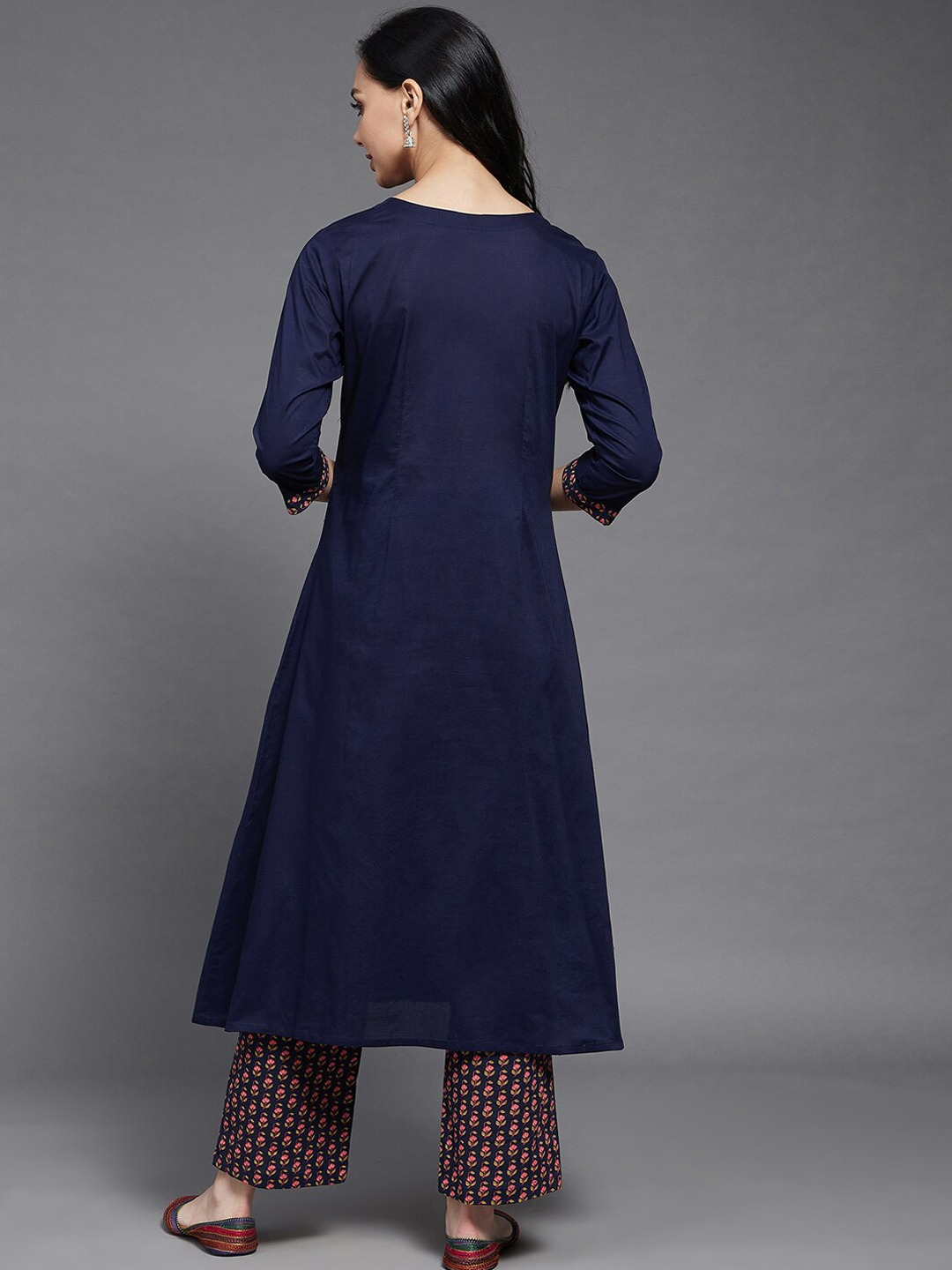 Women Navy Blue Ethnic Motifs Embroidered Kurta Set