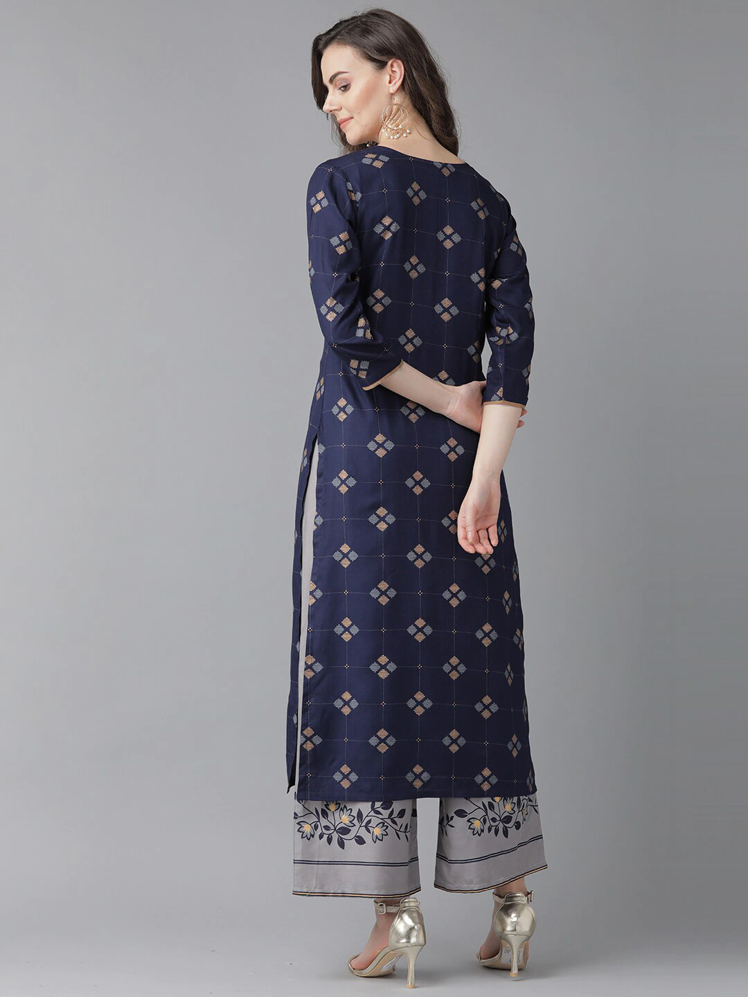 Women Navy Blue & Beige Keyhole Neck Kurta