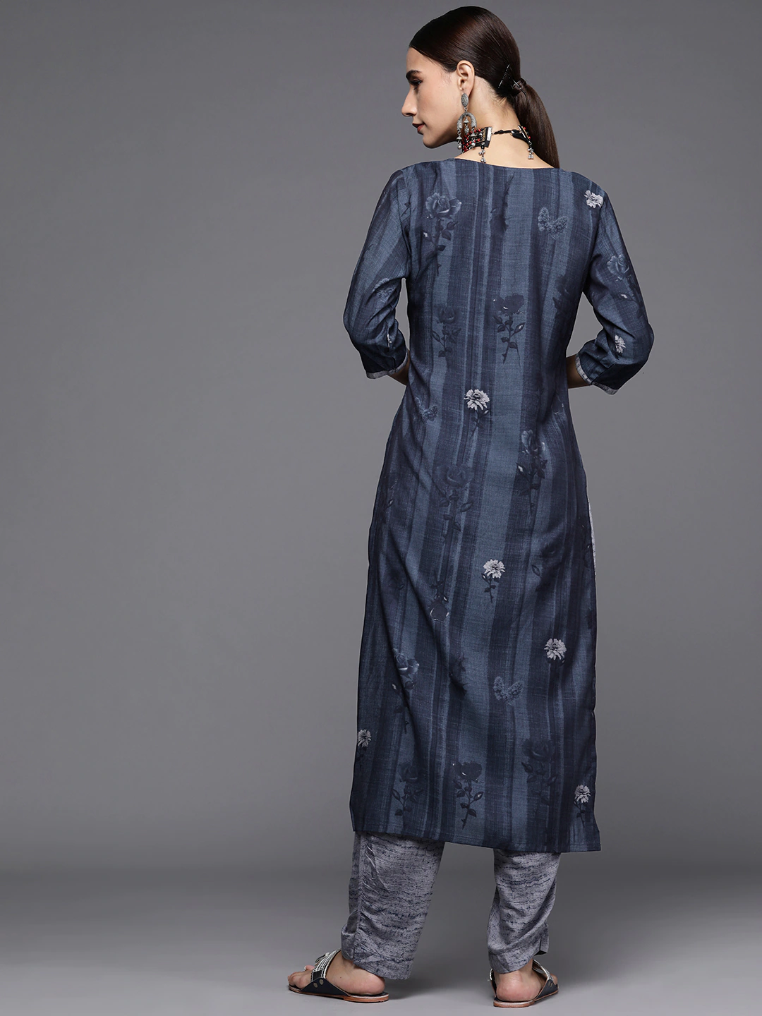 Women Navy Blue & Grey Kurta Set