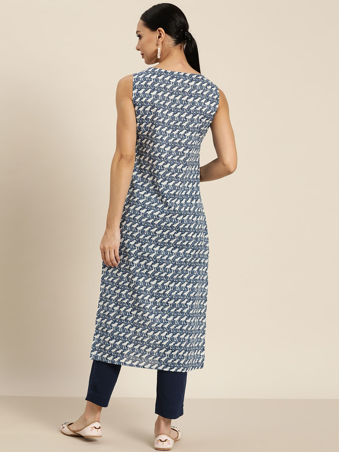 Women Navy Blue & White Printed Kurta Set