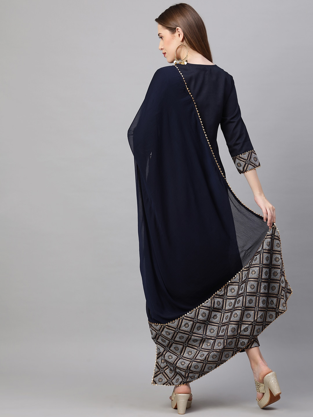 Women Navy Blue & White Yoke Design Kurta Set