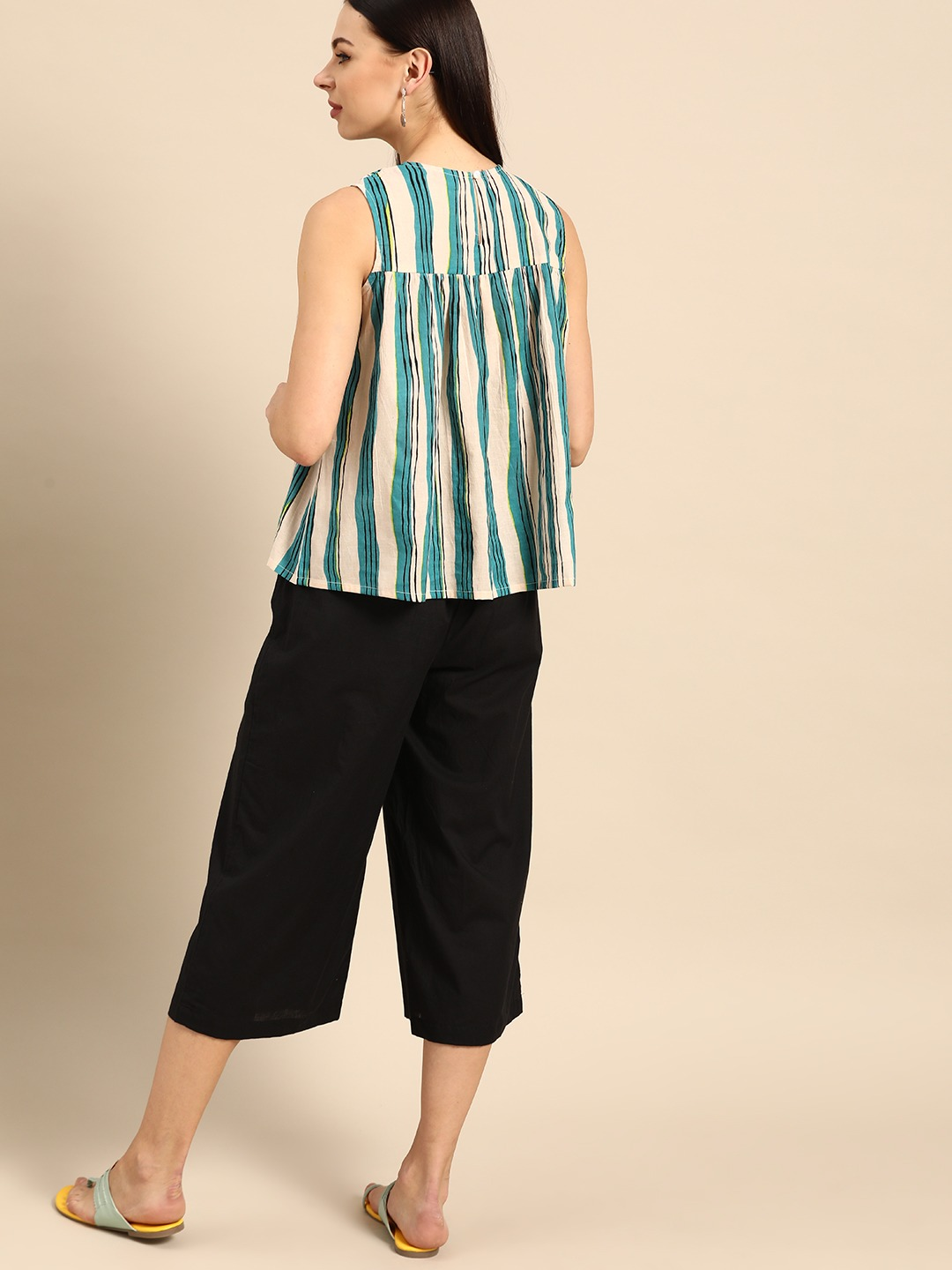 Women Off-White & Blue Striped Kurta Set