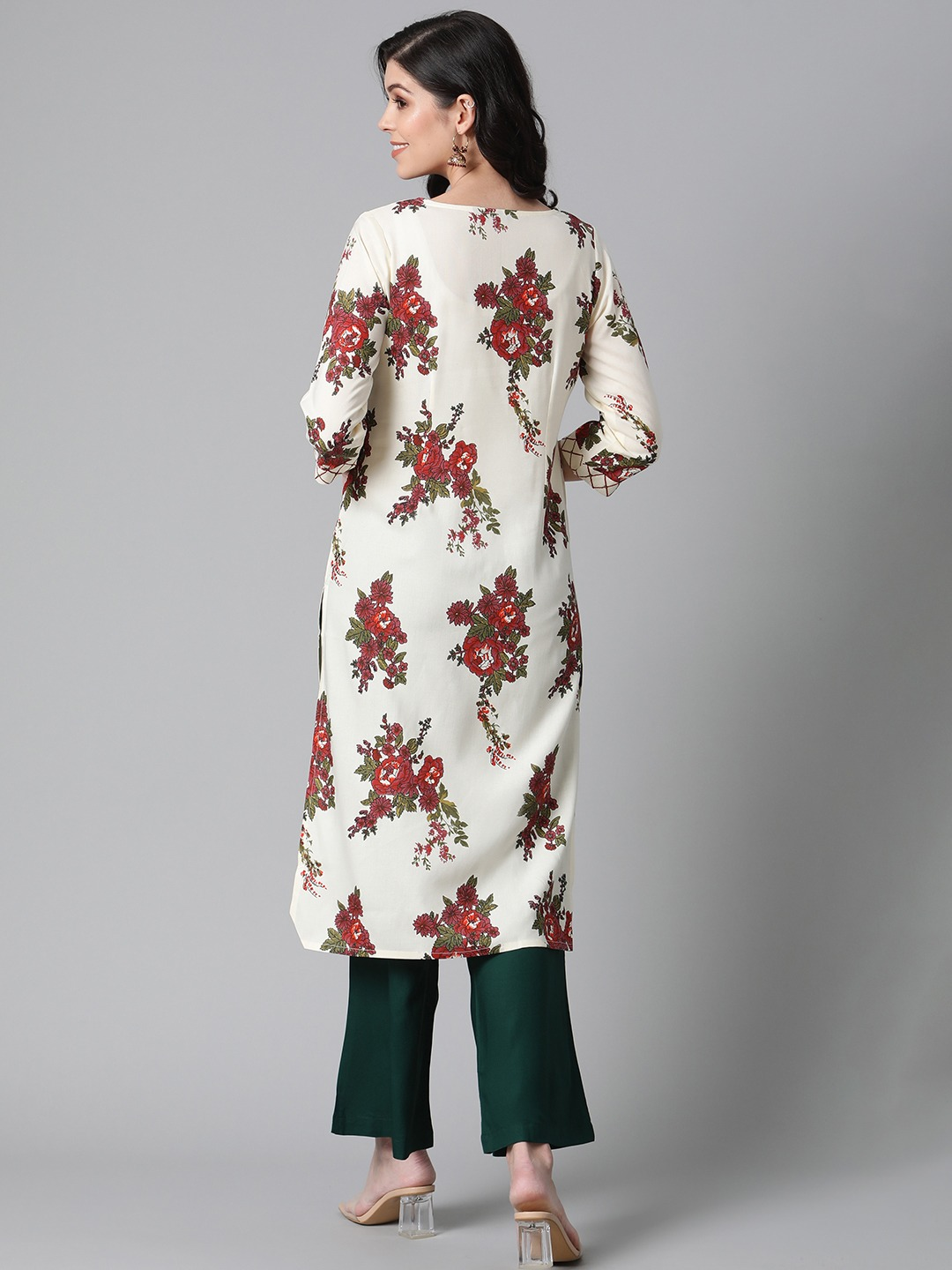 Women Off-White & Green Floral Kurta Set