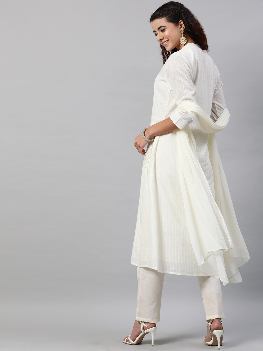 Women Off White Cotton Kurta Set
