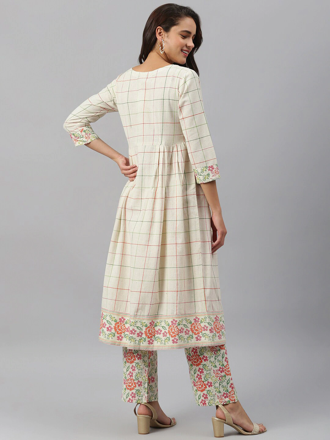 Women Off White Cotton Kurta Set