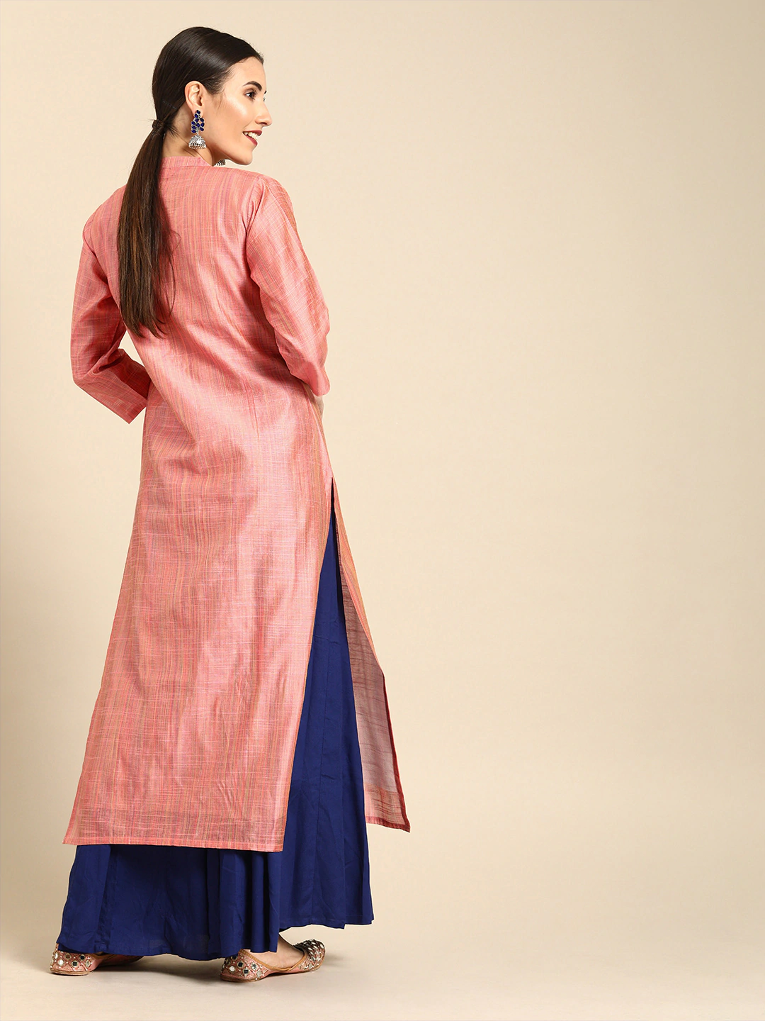 Women Pink Solid Straight Kurta