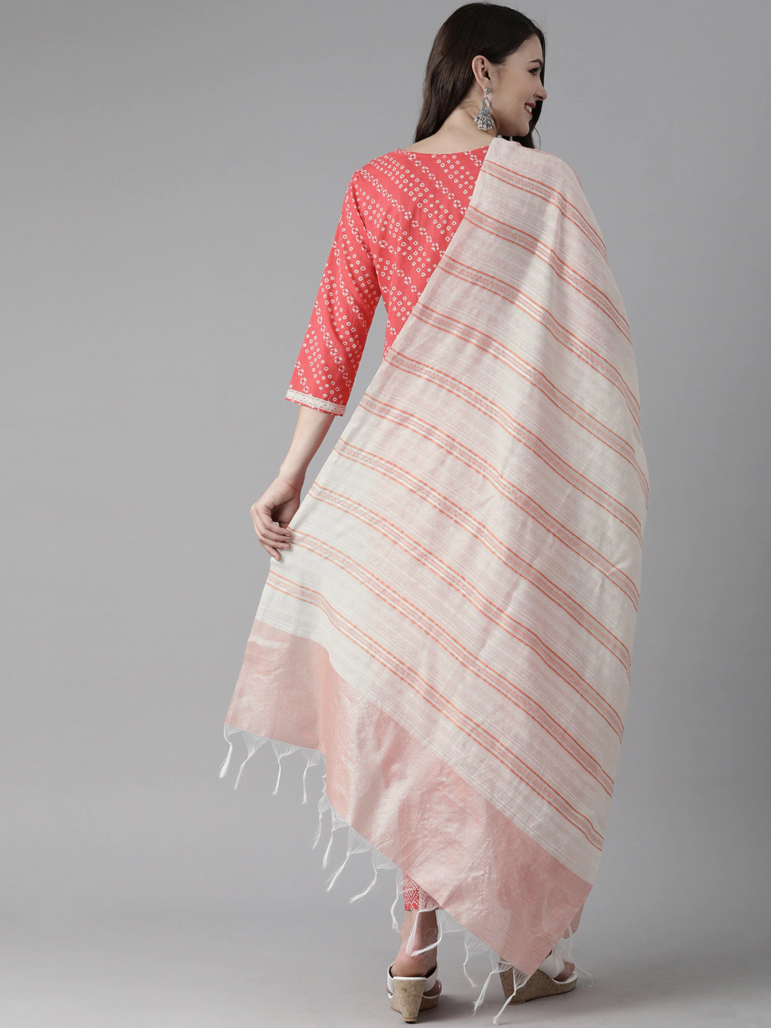 Women Pink & White Printed Kurta Set