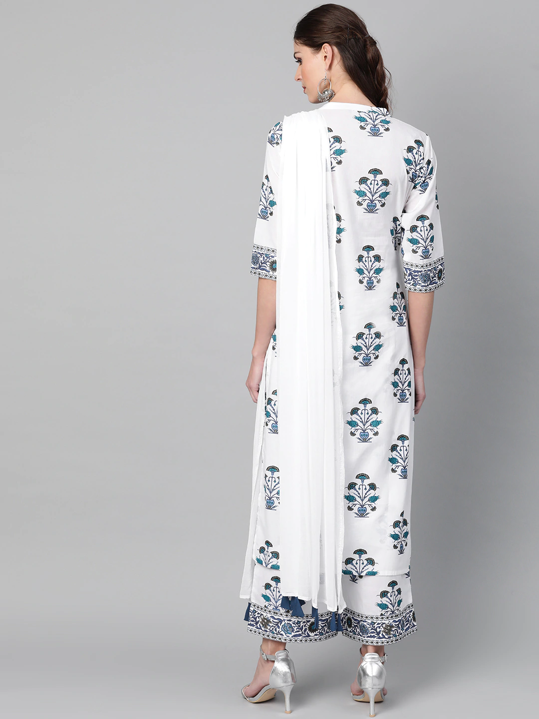 Women White & Navy Blue Kurta Set With Dupatta