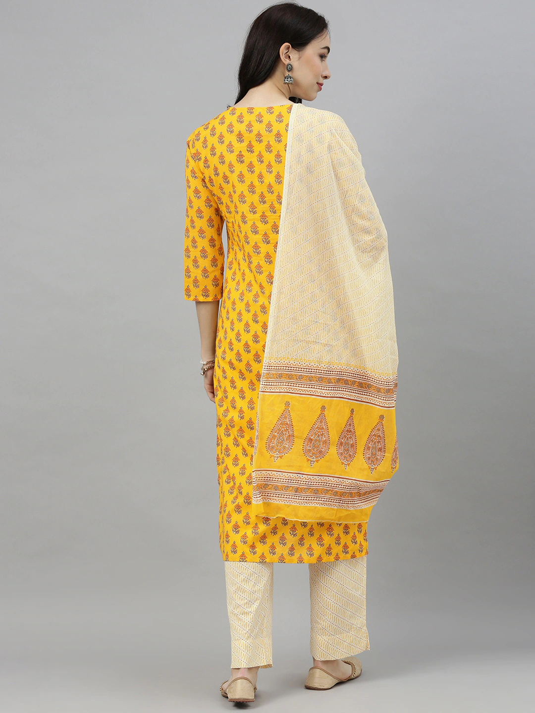 Women Yellow & Orange Kurta Set
