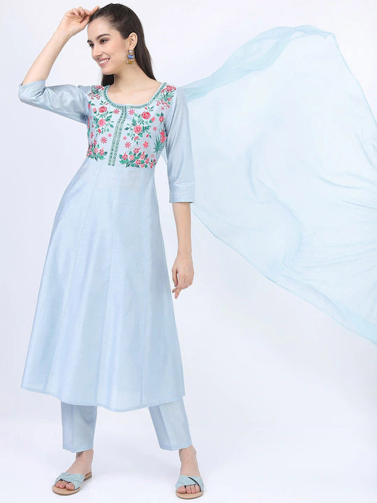 Women Floral Viscose Rayon Kurta Set