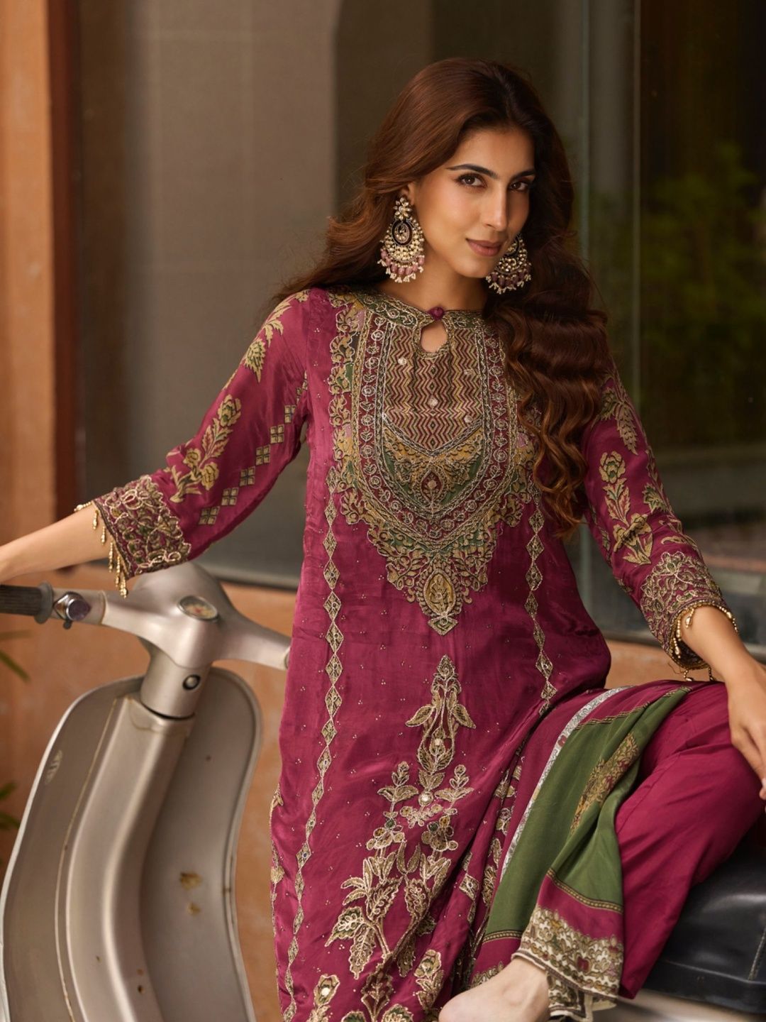 Women Ethnic Motifs Embroidered Regular Thread Work Silk Crepe Kurta with Trousers & With