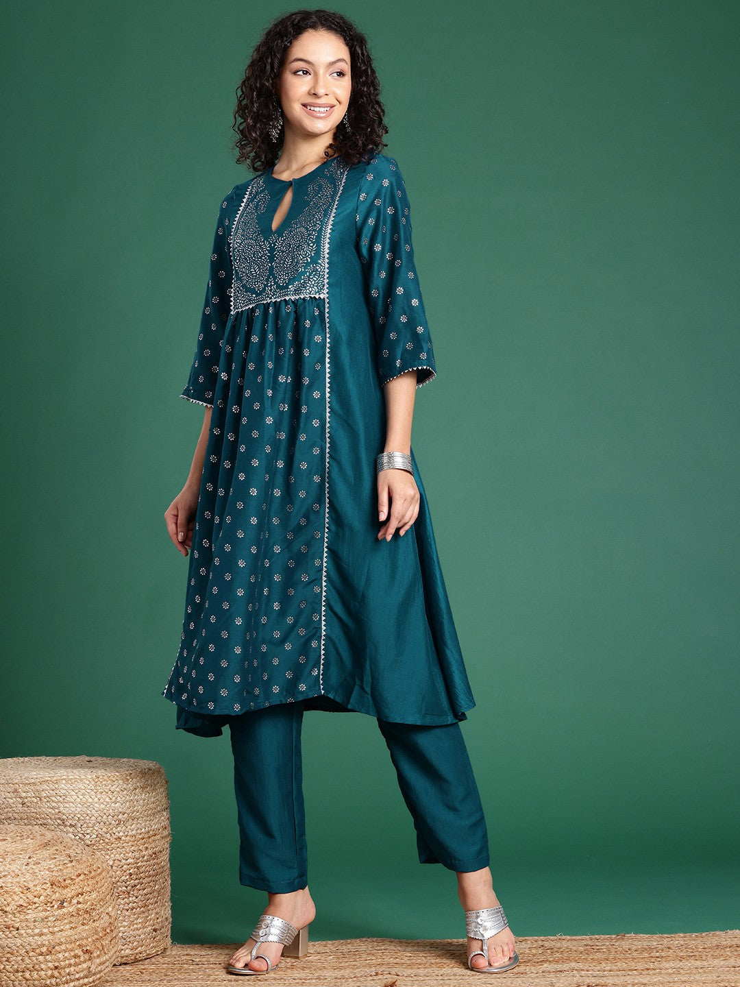 Ethnic Motifs Foil Printed Regular Gotta Patti Kurta with Trousers