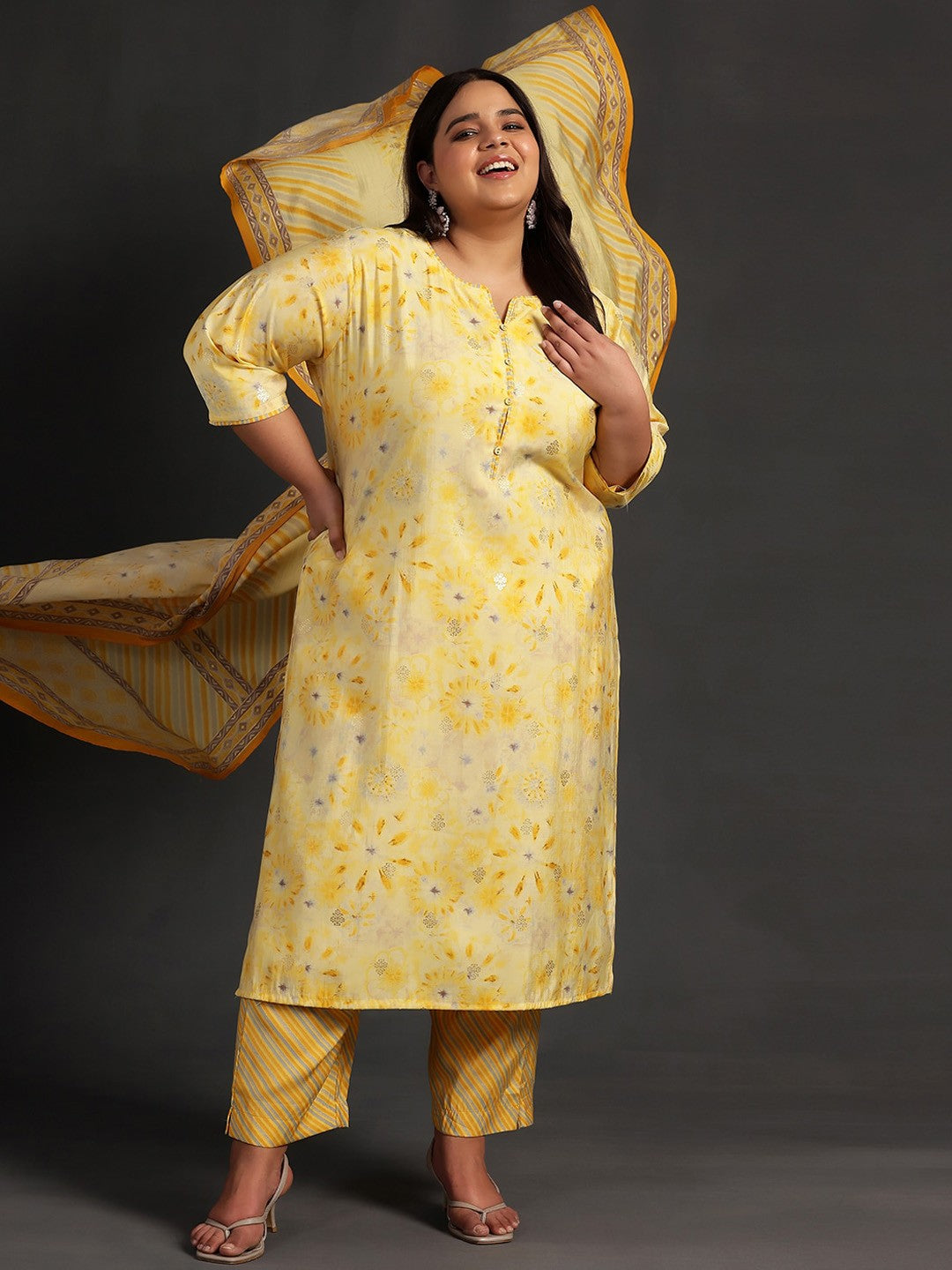 Plus Size Floral Printed Regular Kurta With Trousers & Dupatta