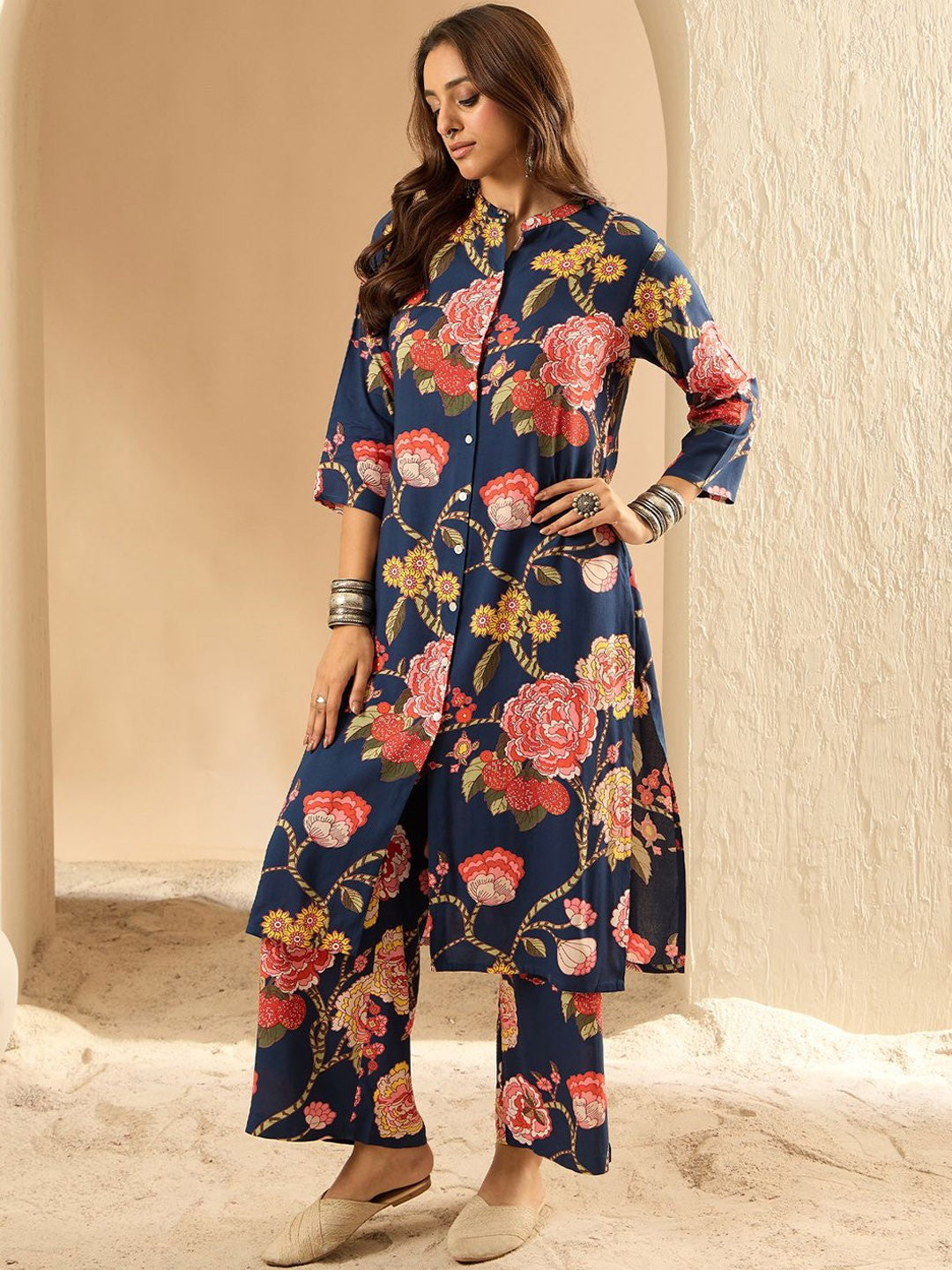 Women Floral Printed Regular Kurta with Palazzos