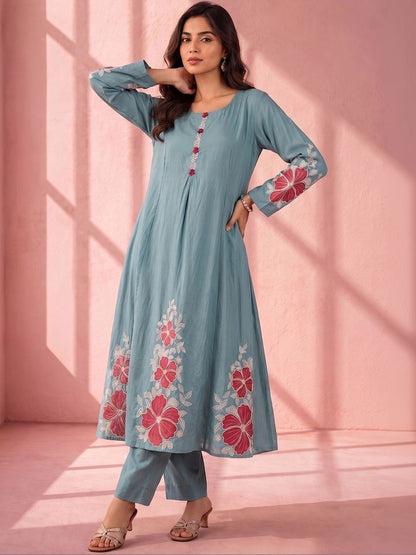 Women Floral Embroidered Regular Thread Work Kurta with Trousers & With Dupatta