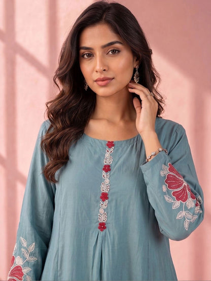 Women Floral Embroidered Regular Thread Work Kurta with Trousers & With Dupatta