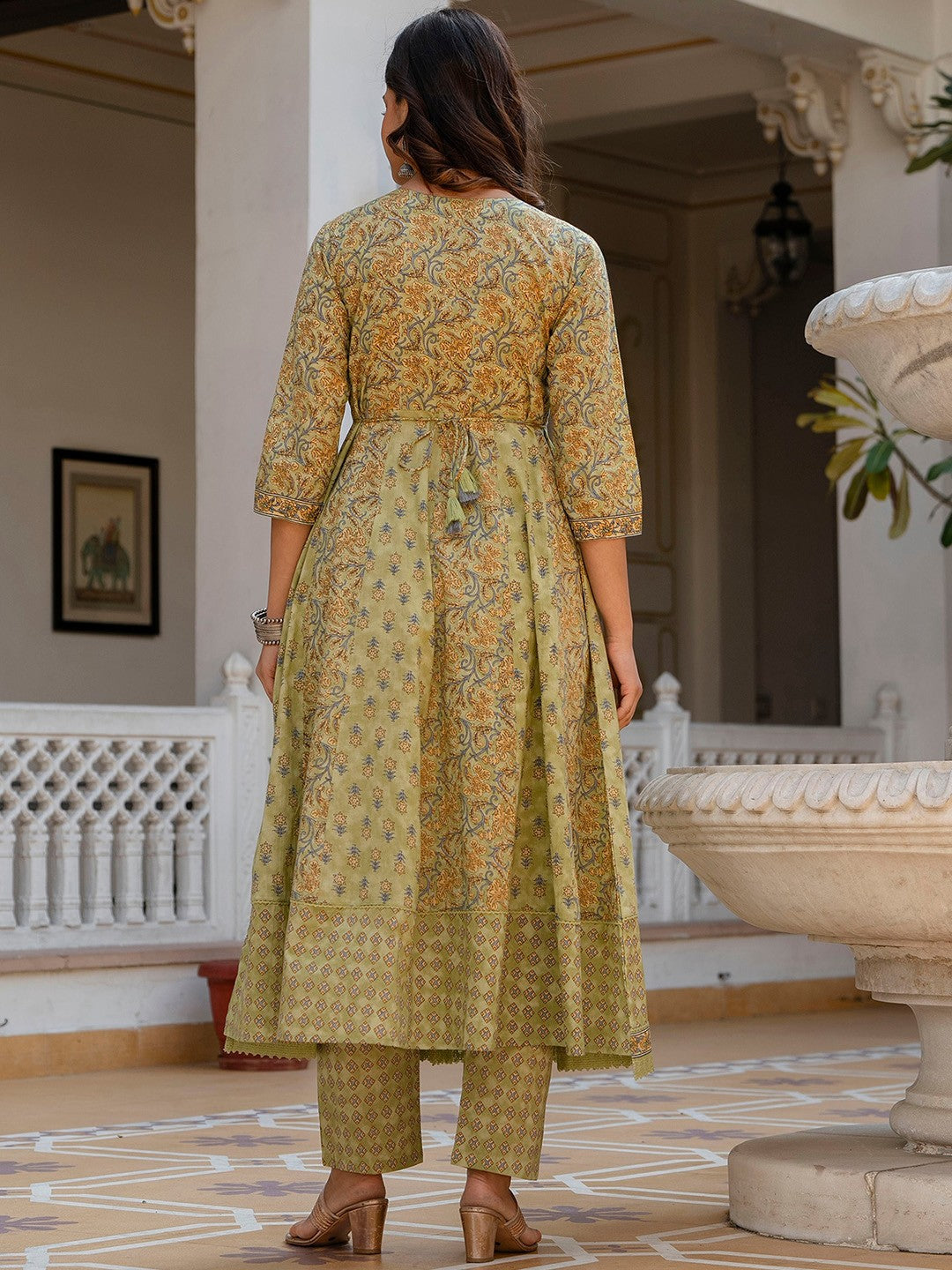 Green Floral Printed Panelled Pure Cotton Anarkali Kurta With Trousers & Dupatta