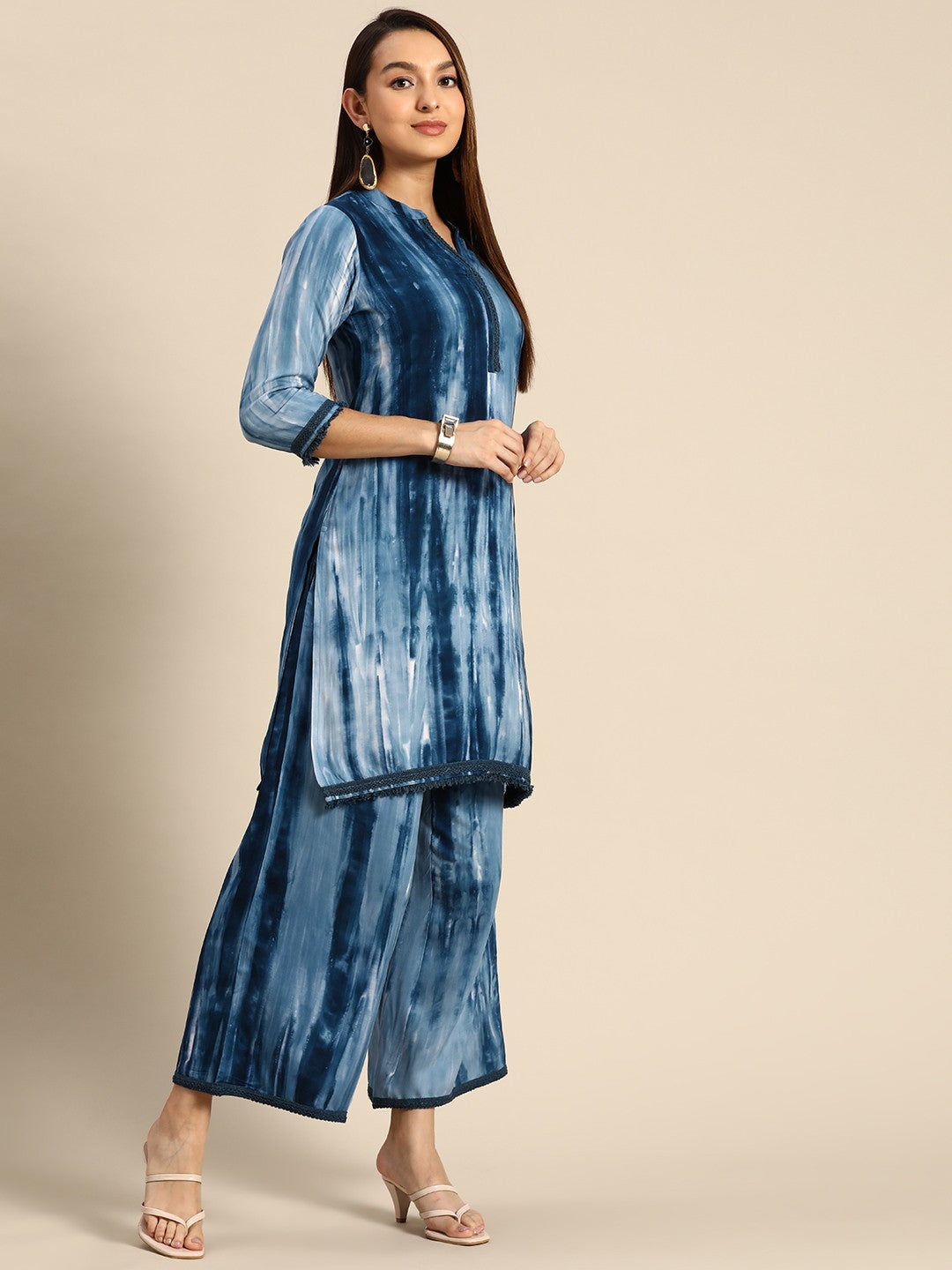 Women Dyed Regular Kurta With Palazzos