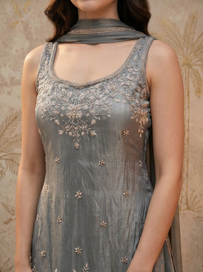 Women Ethnic Motifs Embroidered Tiered Thread Work Kurta with Sharara & With Dupatta