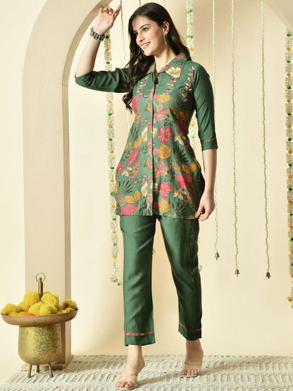 Women Printed Shirt with Trousers Co-ord Set