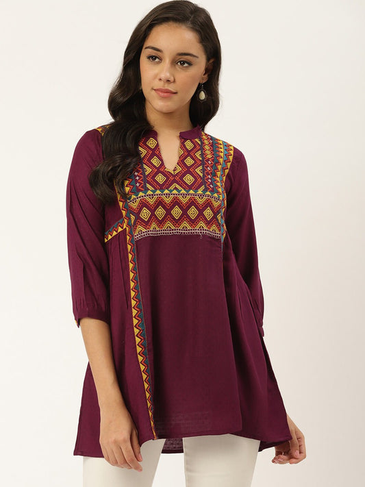 Ethnic Motifs Embroidered Mandarin Collar Tunic